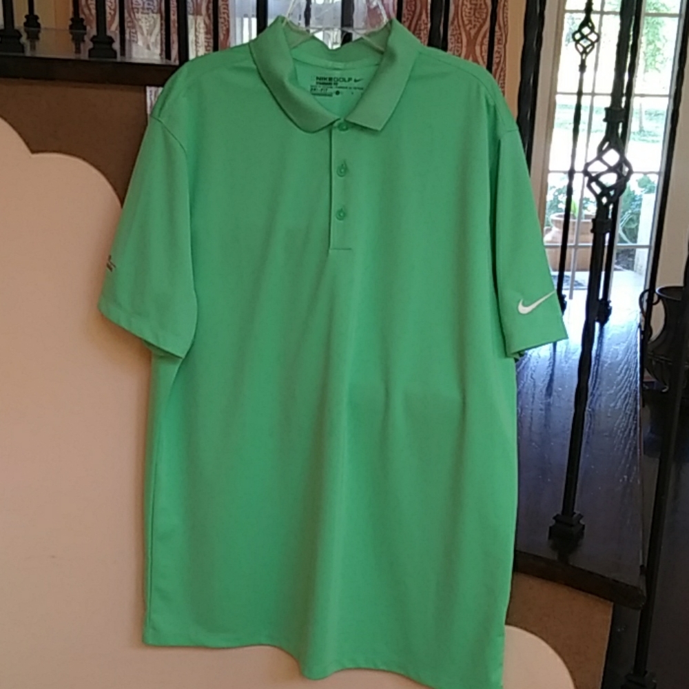 Nike Golf Standard Fit Shirt.
